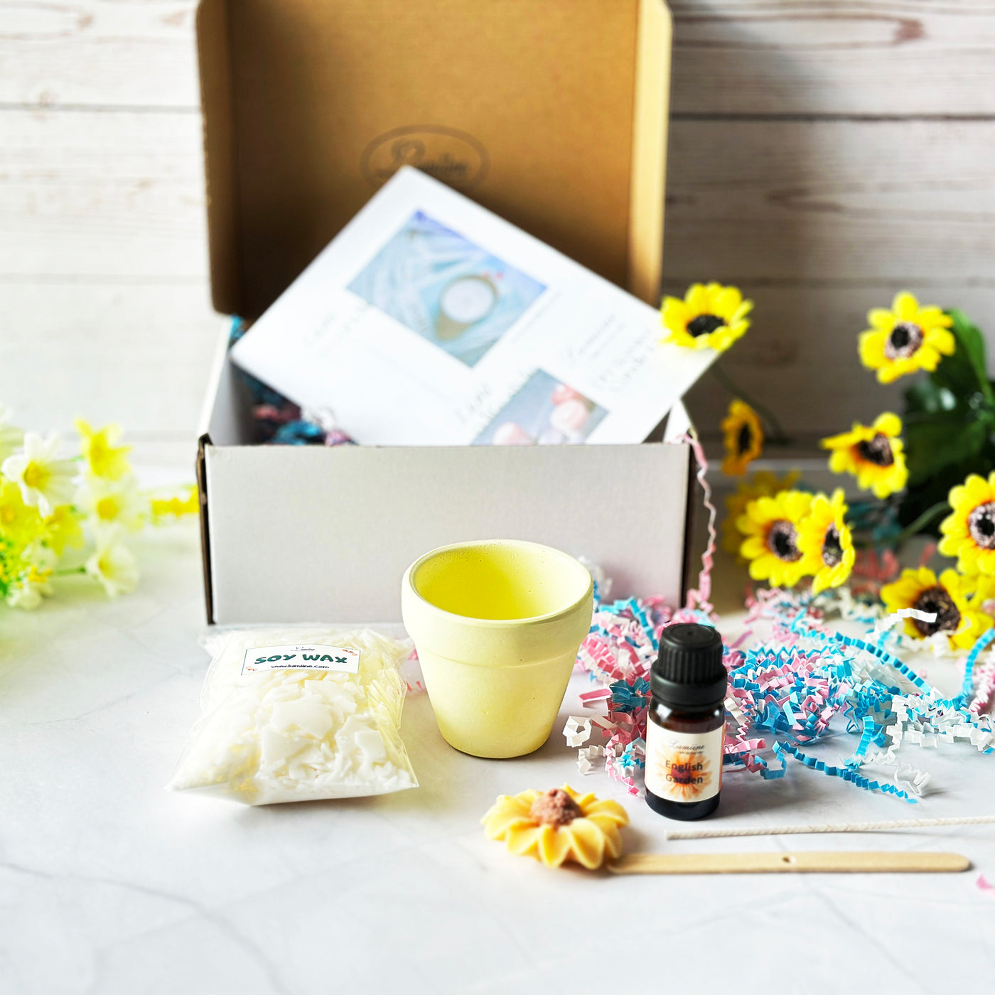 DIY Scented Candle Kit - Daisy Blossom