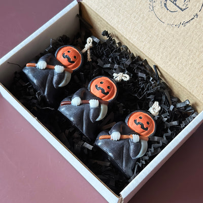 Grim Reaper Soy Wax Candle: Spooky Halloween Decor