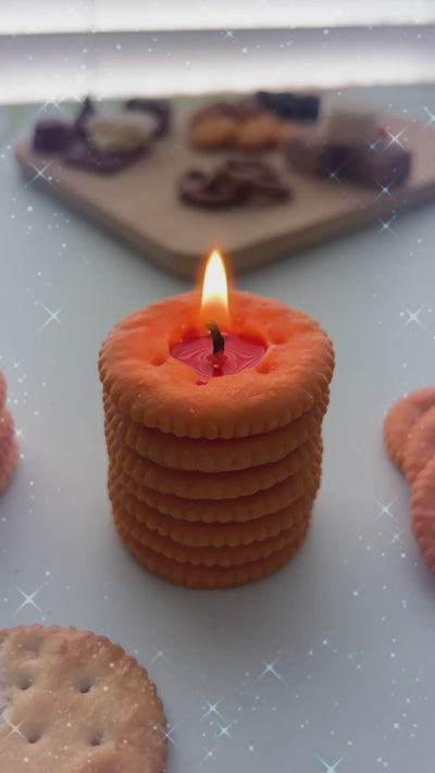 Crackers Candle