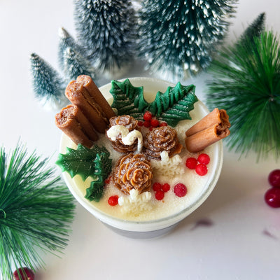 Pine & Winter Berry Candle ~ 🌱 Refillable 🌱