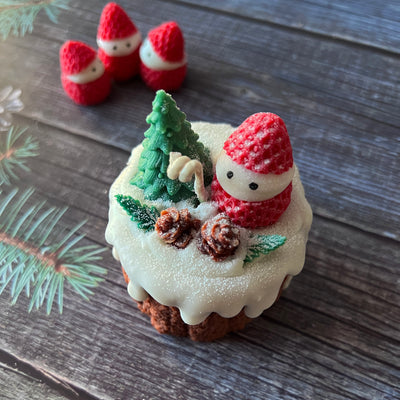 Winter Collection - Little Strawberry-man 🍓 Scented Candle