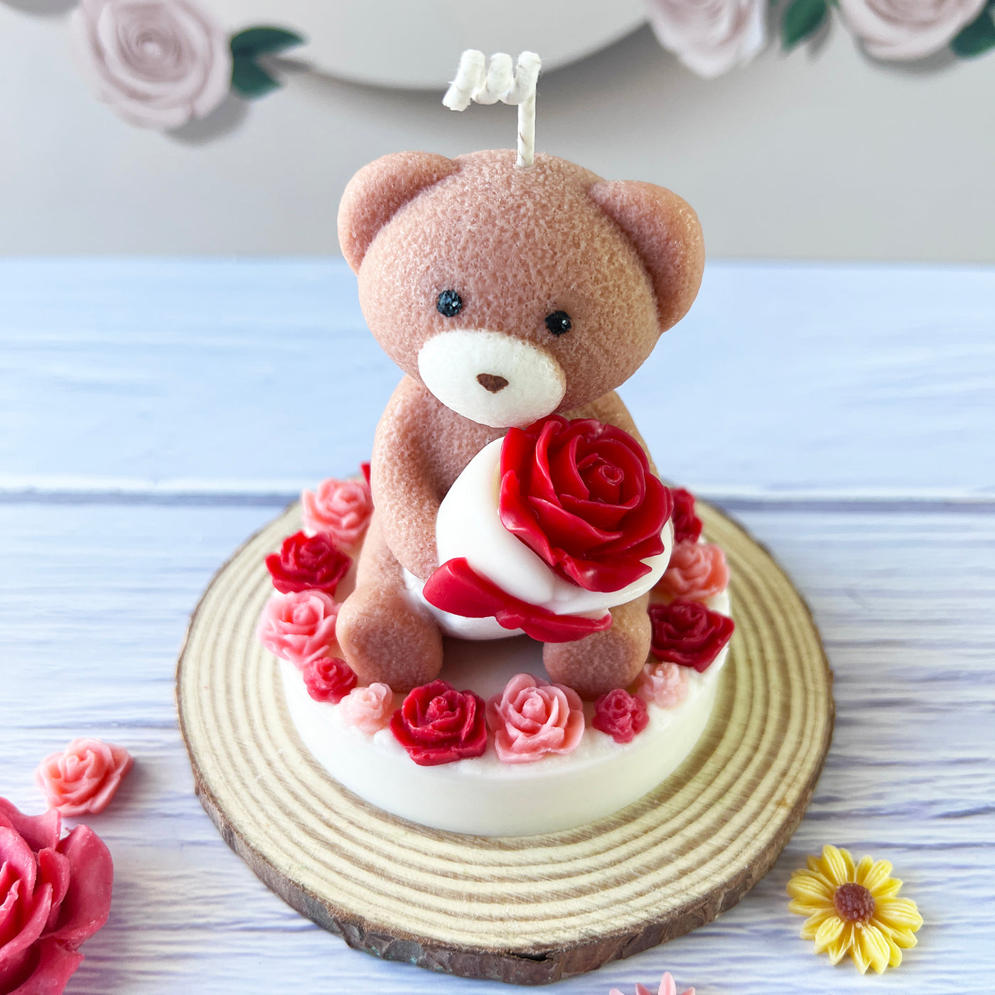 Bouquet Bear Scented Candle 🌹