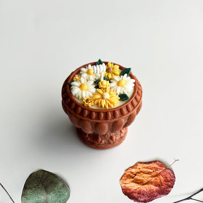 Blossoming Flowers Candle 💐 - Lumiine